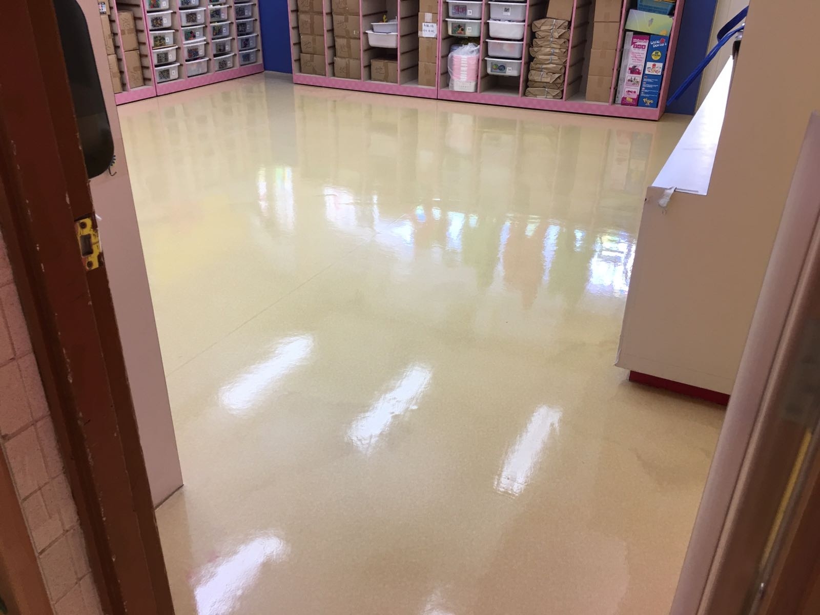 幼稚園打蠟